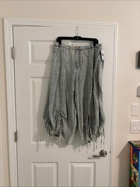 Women’s Light Gray Washed Drawstring Accent Jeans